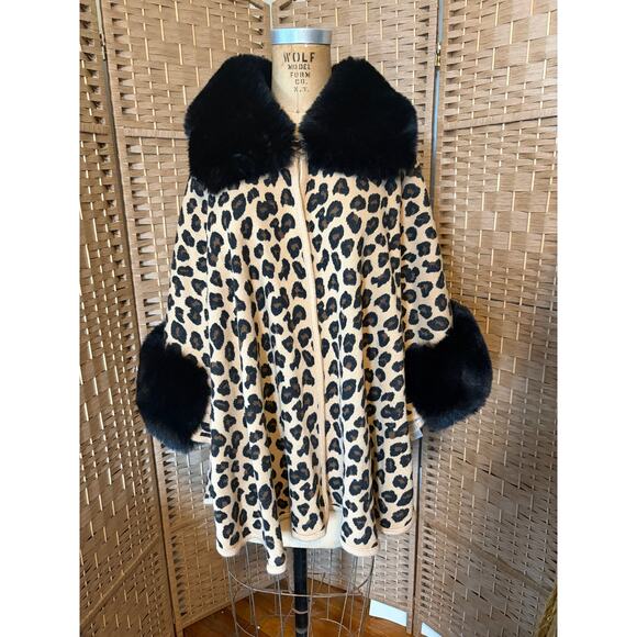 Sioni Jackets & Blazers - Sioni NWT Black Faux Fur Leopard Sweater Coat/Poncho, S/M